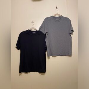 UNTUCKit Black and Gray Short Sleeve Tees. Size M